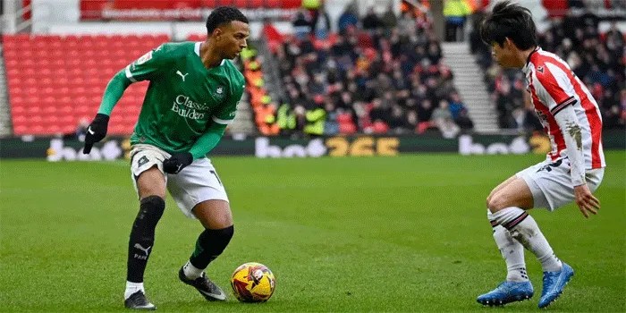 Stoke City 0-0 Plymouth Argyle: Mark Robins Raih Poin di Laga perdana Potters