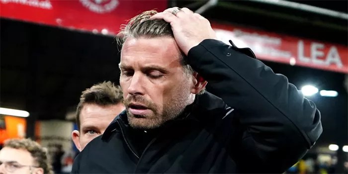 Rob Edwards: Manajer Luton Town Mengundurkan Diri Berdasarkan Kesepakatan Bersama