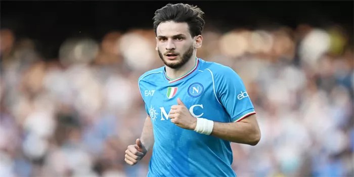 Khvicha Kvaratskhelia: Bintang Napoli Mendekati Transfer PSG