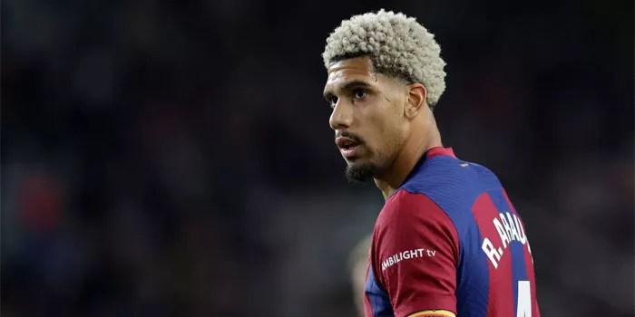 Juventus Tergiur dengan Araujo: Kami Harapkan Kabar Positif