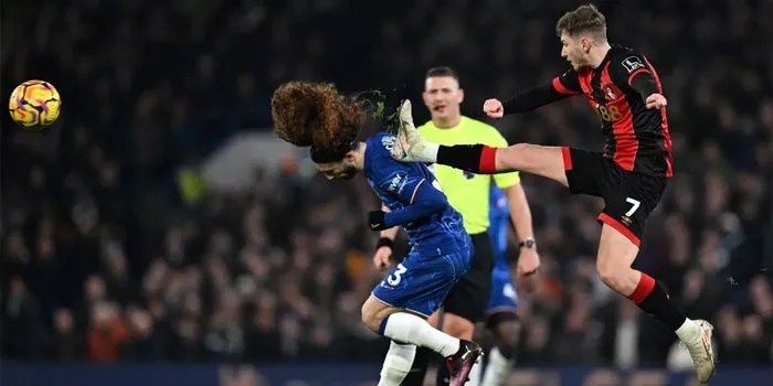 Ulasan VAR: Chelsea Marah saat Wasit Menolak Kartu Merah David Brooks