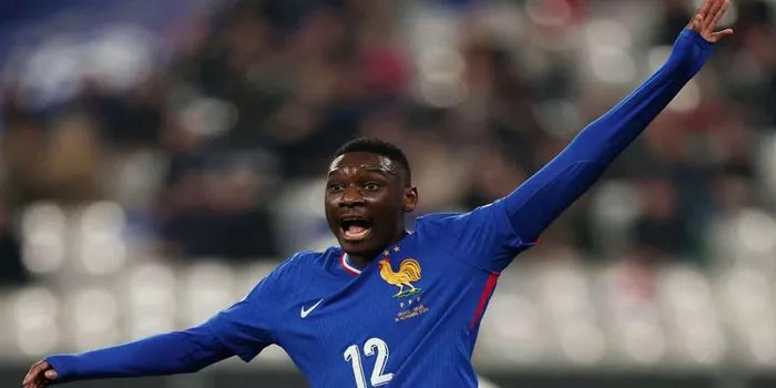 Thiago Motta Bahagia Menyambut Randal Kolo Muani di Juventus