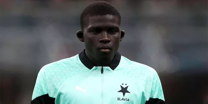 Diouf Jadi Rebutan Chelsea dan Liverpool
