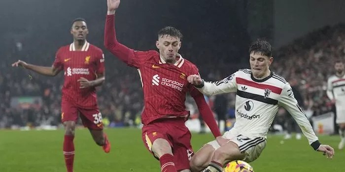 Conor Bradley Diragukan Arne Slot untuk Lawan Manchester City dan Newcastle