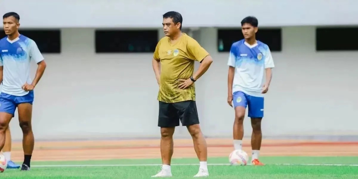 Erwan Hendarwanto Berhasil Membawa PSIM Yogyakarta Promosi ke Liga 1!