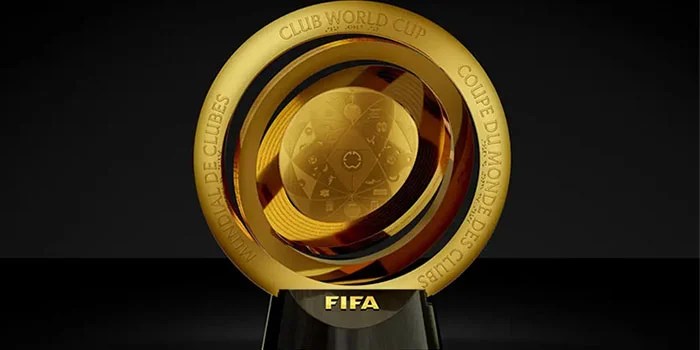 Nama Gianni Infantino Diukir di Trofi Piala Dunia Antar Klub