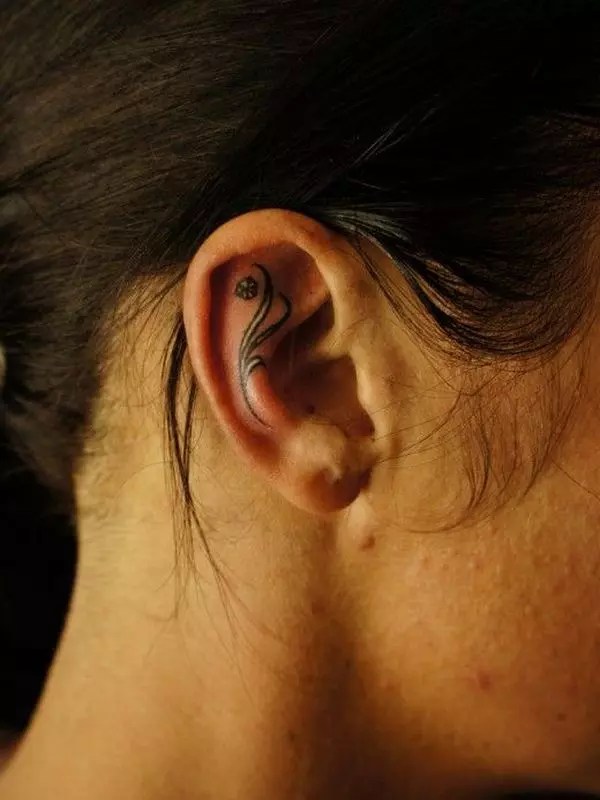 Small Name Tattoos Behind Ear 800_x_600_jpg