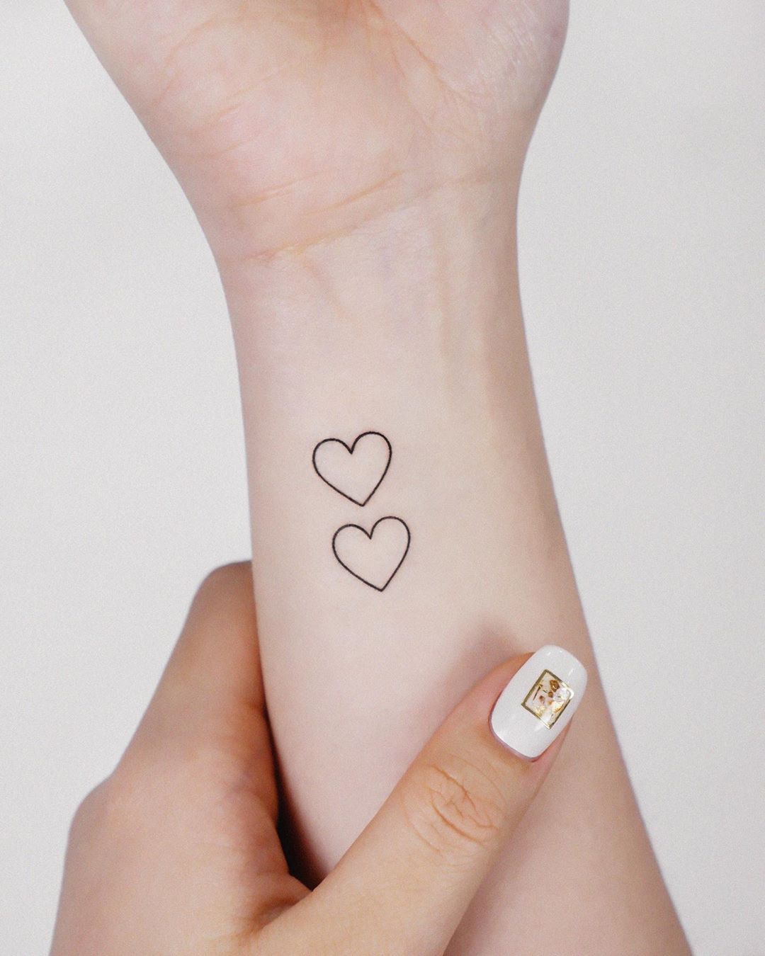 Cute And Feminine Tiny Tattoo Ideas 1350_x_1080_jpg