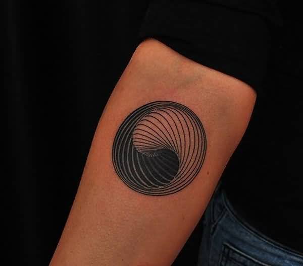 28 Yin Yang Tattoos With Opposing Meanings - Tattooswin 528_x_600_jpg