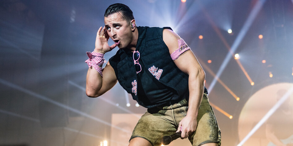 Karl Valentin Orden Fur Andreas Gabalier Der Brunzen Und Boden Barde Taz De