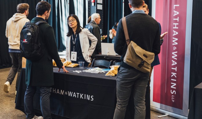 Less than a month to get the exhibition table for the session: AI Less than a month to get the exhibition table for the session: AI