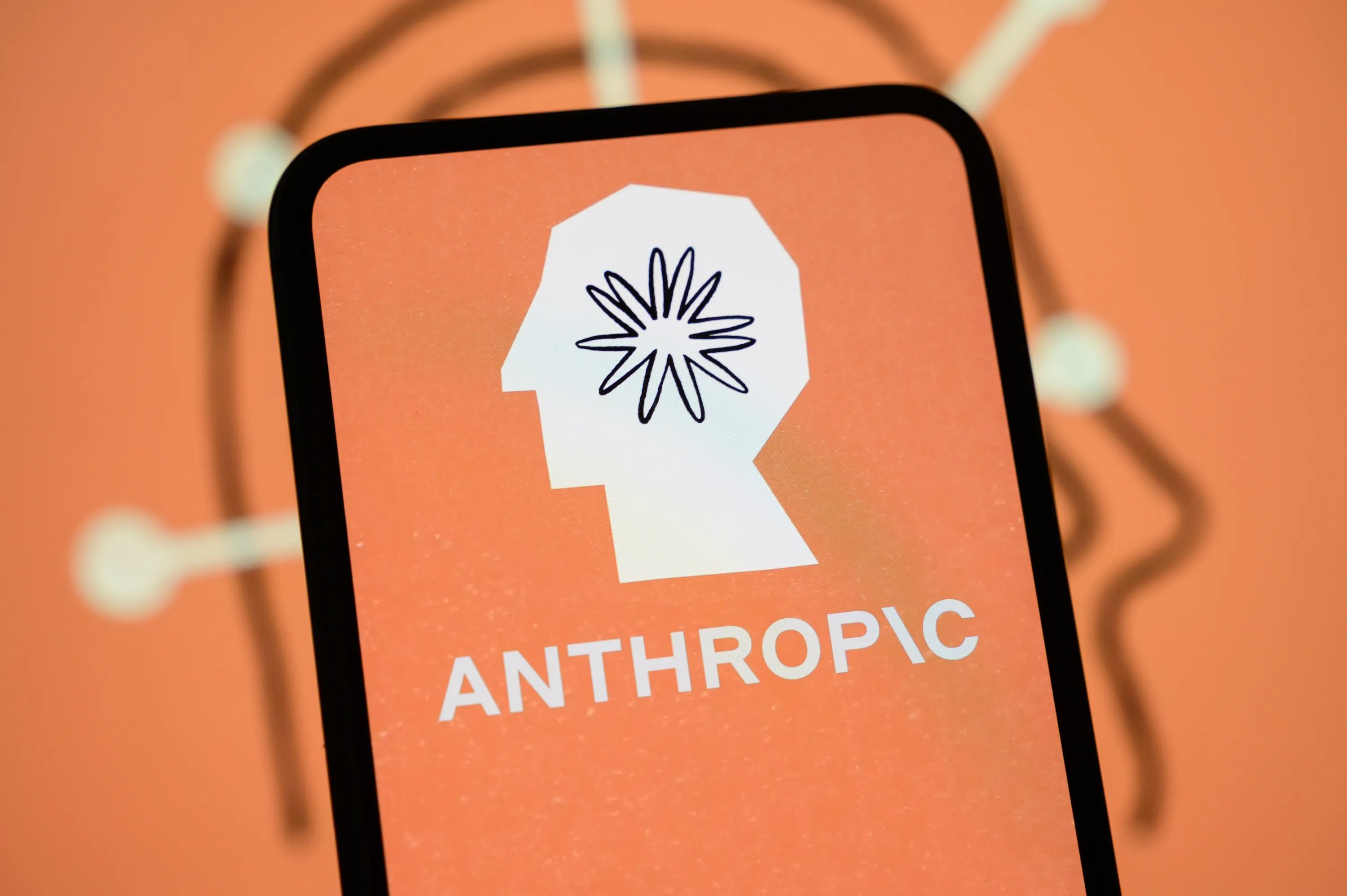 Anthropic’s annualized revenue surges to B