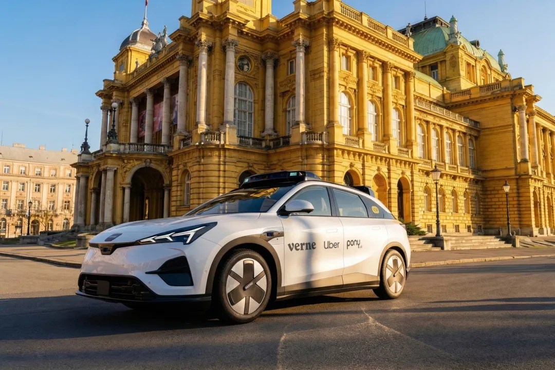 Arcfox Alpha T5 electric cu sistem de conducere autonomă Pony.ai operând ca robotaxi Europa în serviciul Uber Zagreb de taxi autonom. | sursa foto: TechRider