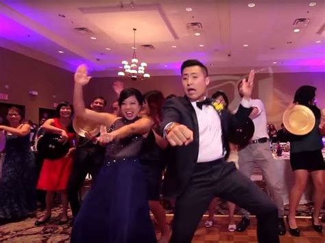 Оригинальные идеи для свадебного танца с реквизитом и способы их реализации