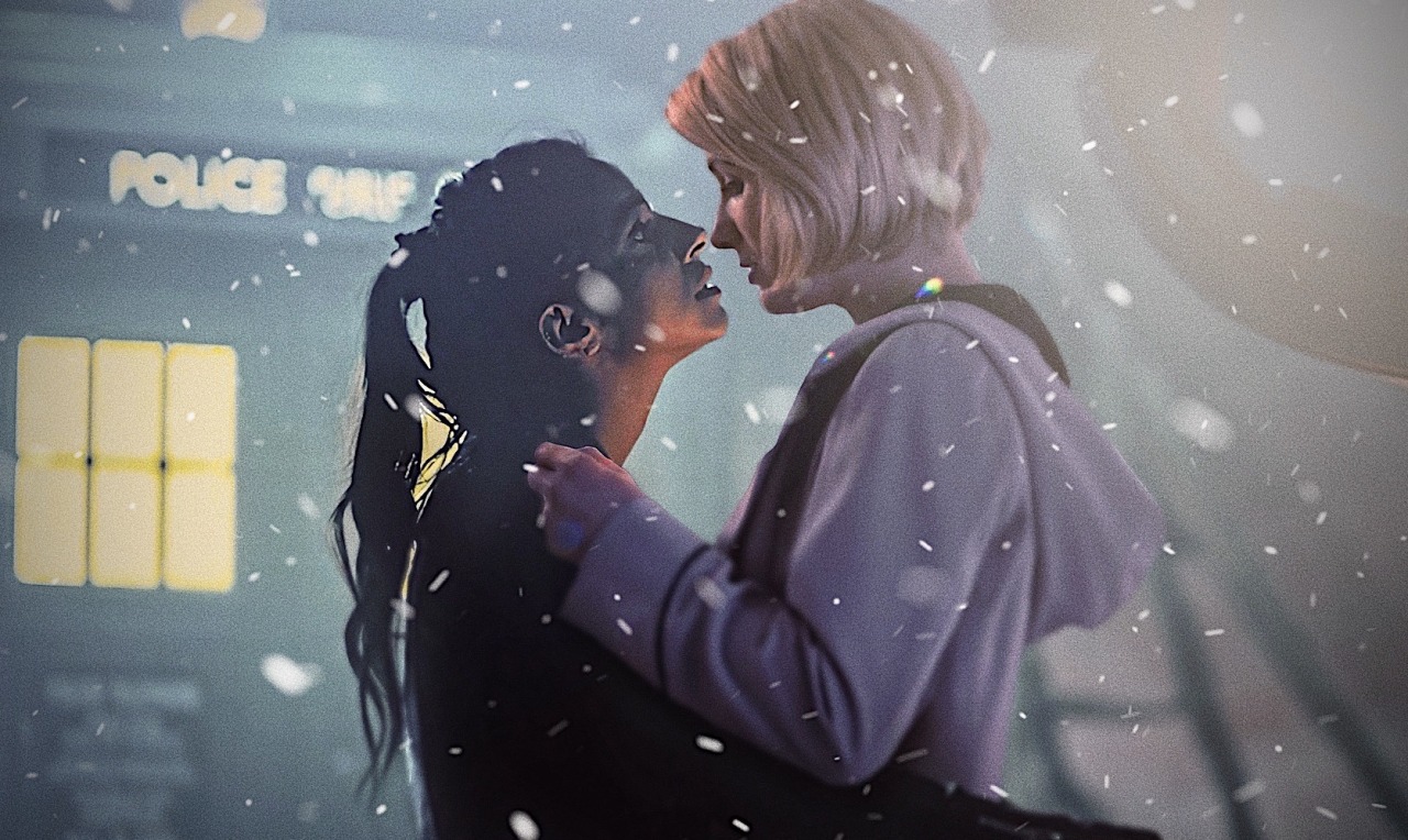 Jodie whittaker kissing lesbian