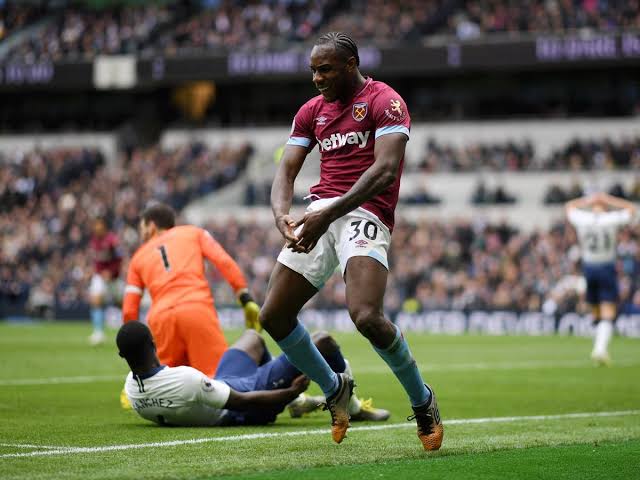 Antonio Brace Gives West Ham Comfortable 2-0 Win Over Larnaca In Europa R16 Match Antonio Brace Gives West Ham Comfortable 2-0 Win Over Larnaca In Europa R16 Match