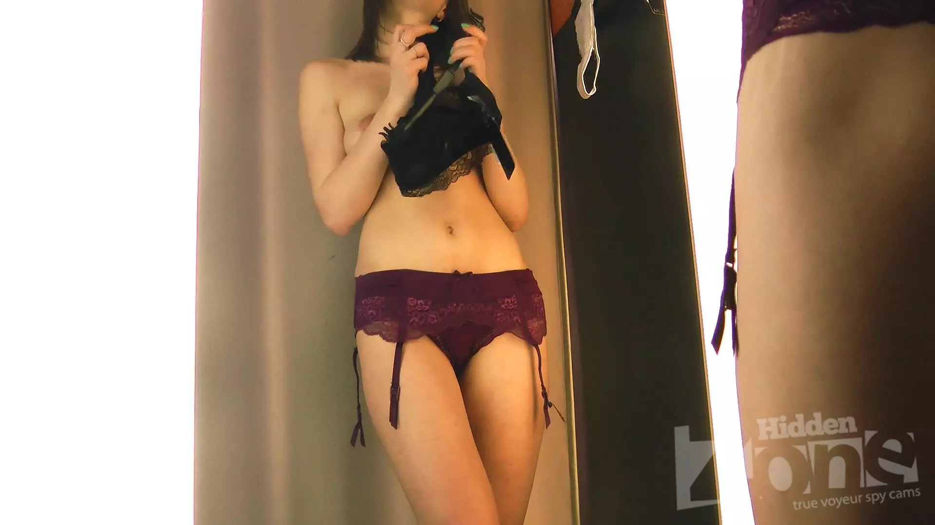 Soyunma kabini gizli kamera