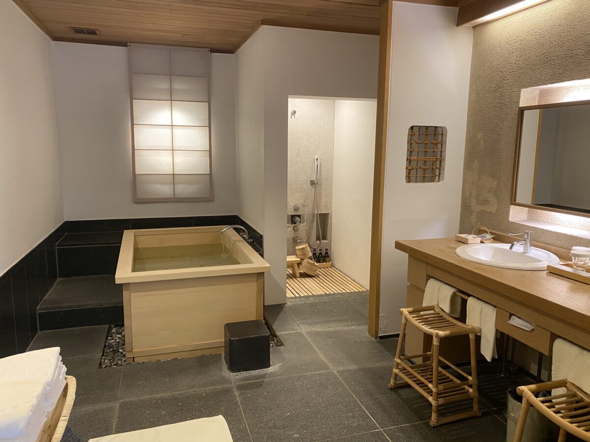 強羅花壇のプールは時間に要注意(特に子供連れ)！部屋ランクのおすすめは貴賓室！│旅ソム｜旅行のソムリエ