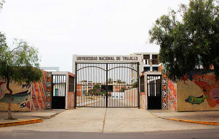 Ingresantes Examen De Admision Ordinario Unt Grupo B Noticias De Trujillo La Libertad Peru Trujillo Informa