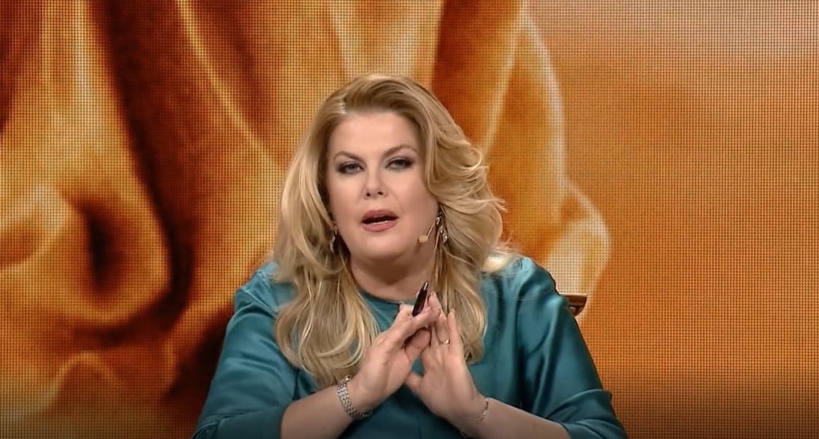 Kjo Eshte E Pabesueshme Eni Cobani Nena Braktis Te Birin Ne Stolin E Avokatit Dhe Iken Tv Klan