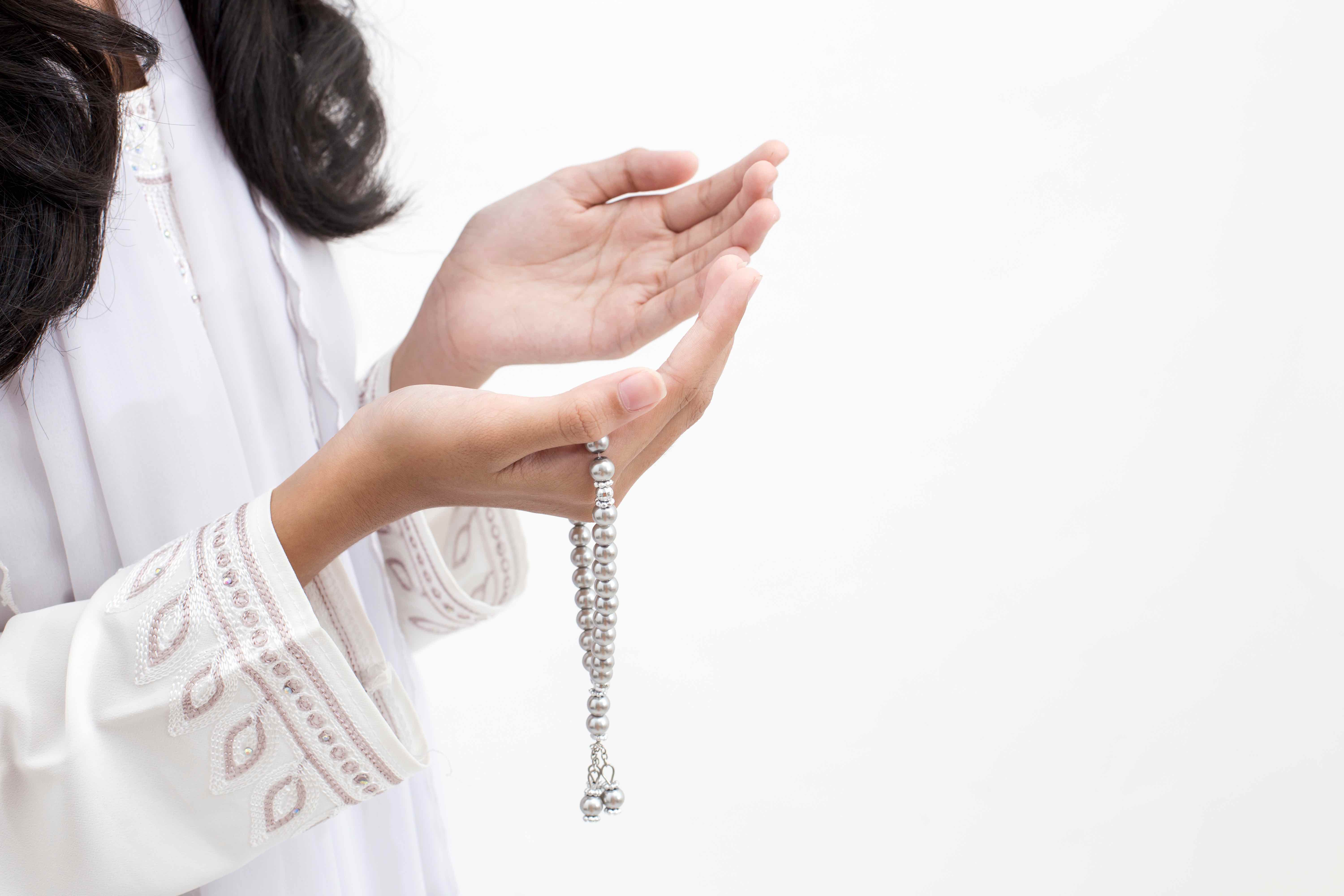 Rahasia Kehebatan Shalawat Nabi yang Perlu Kamu Tahu! - Umroh.com