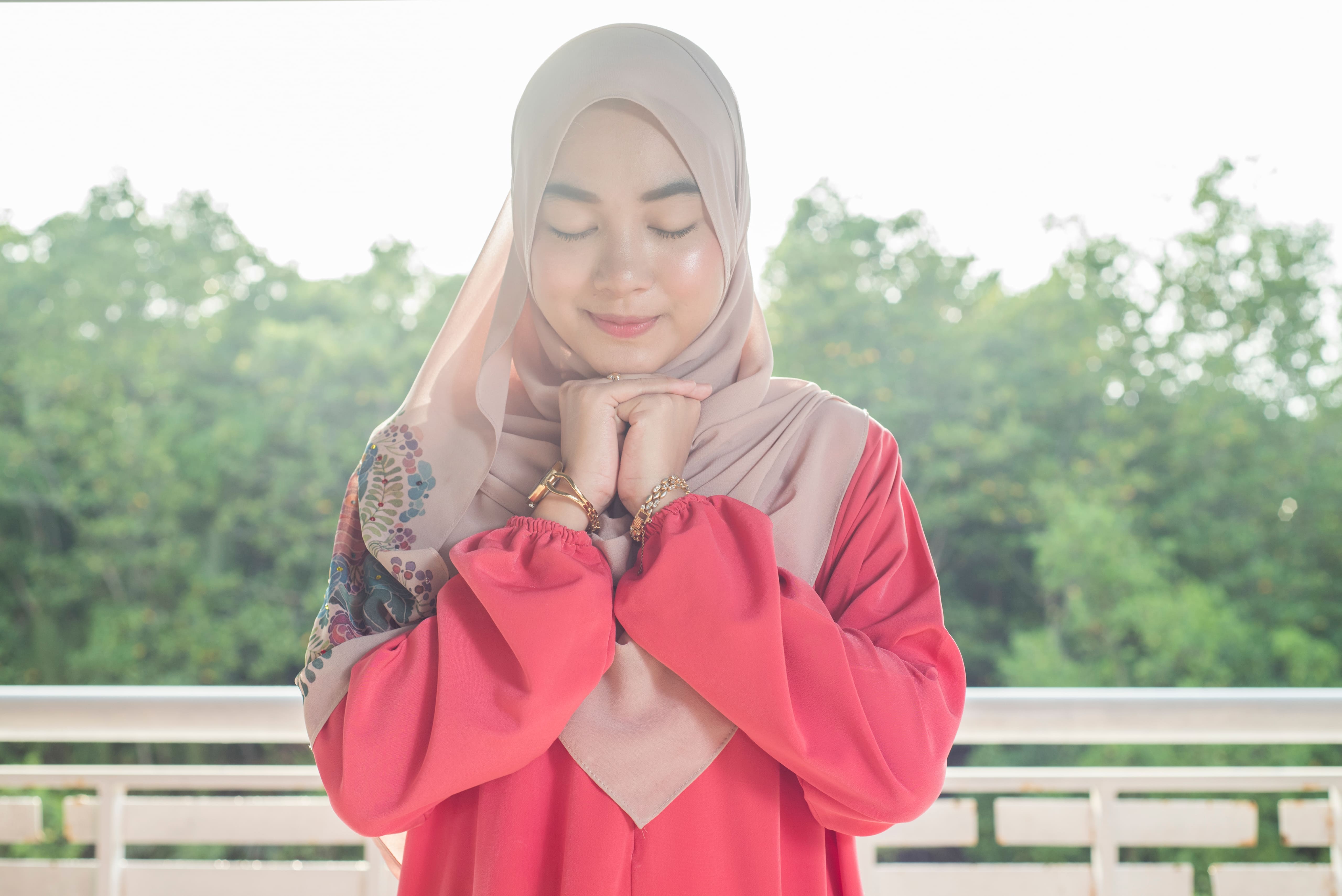 6 Manfaat Bersyukur Menurut Para Ilmuwan - Umroh.com
