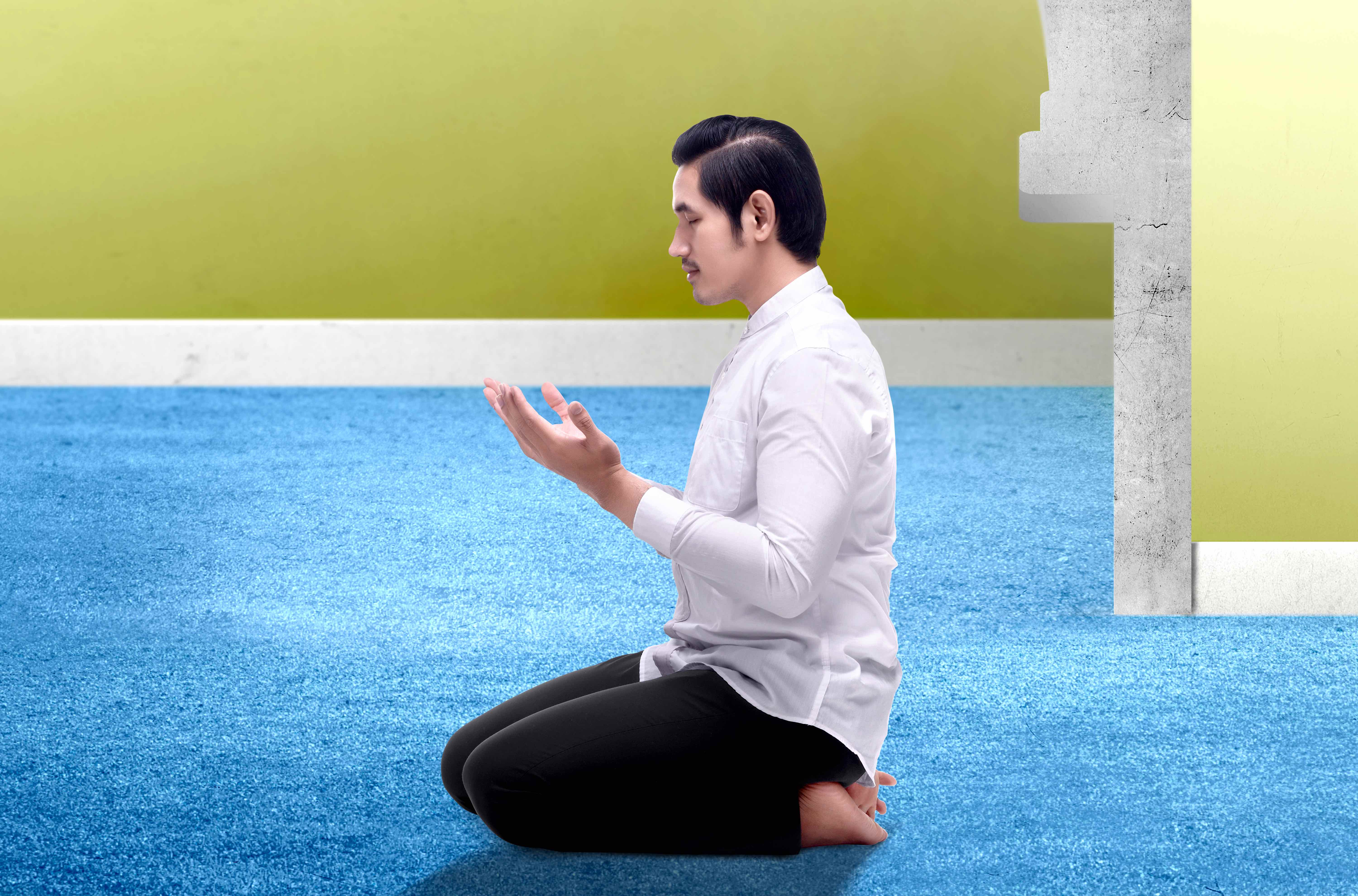 Doa Pendek Setelah Sholat 5 Waktu Lengkap dengan Artinya - Umroh.com