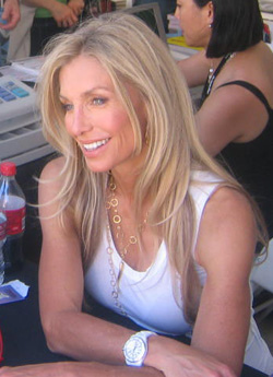 Heather Thomas Größe: 1,66 m
