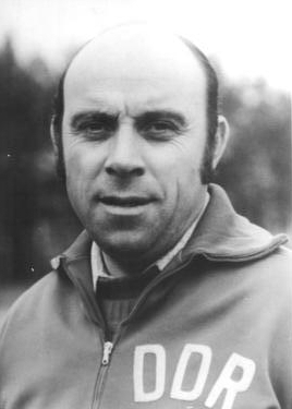 Klaus Ampler wurde im Jahr 1940 geboren