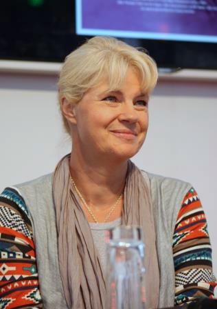 Nele Neuhaus ist Sternzeichen Zwilling