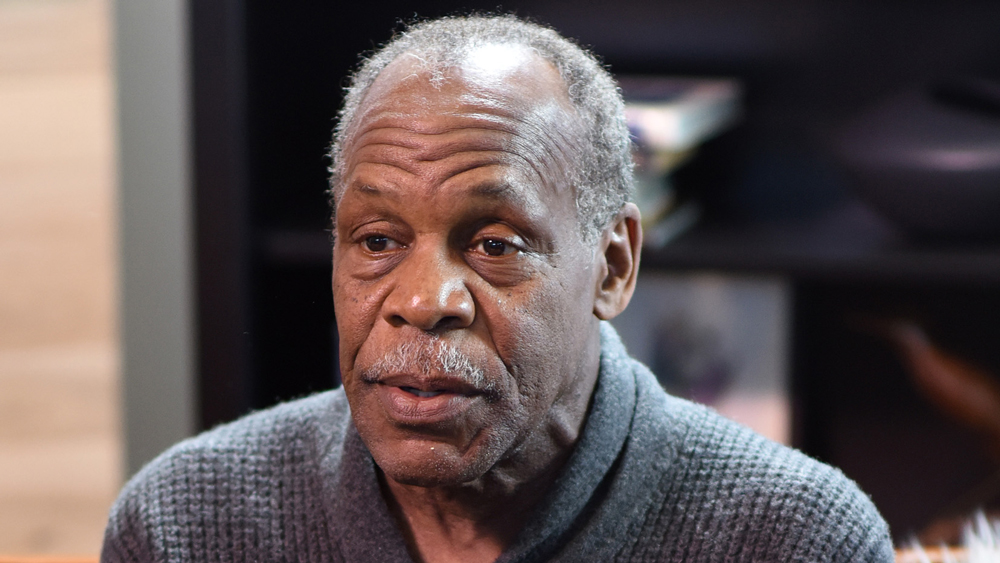 is danny glover and donald glover related - Ilustrasi 2
