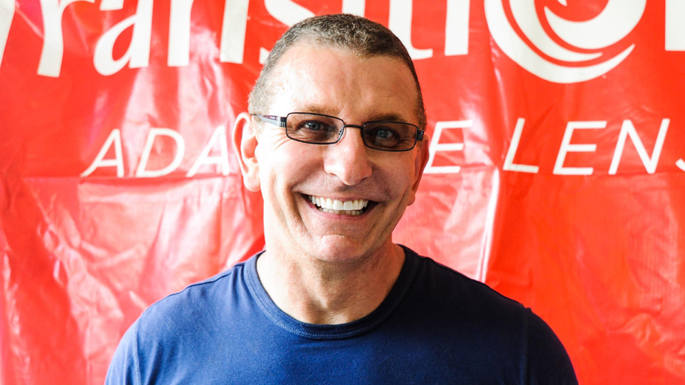 how much is robert irvine worth - Ilustrasi 2