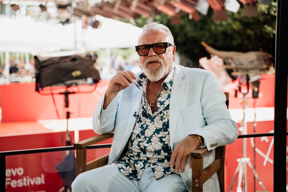 ray winstone - Ilustrasi 3