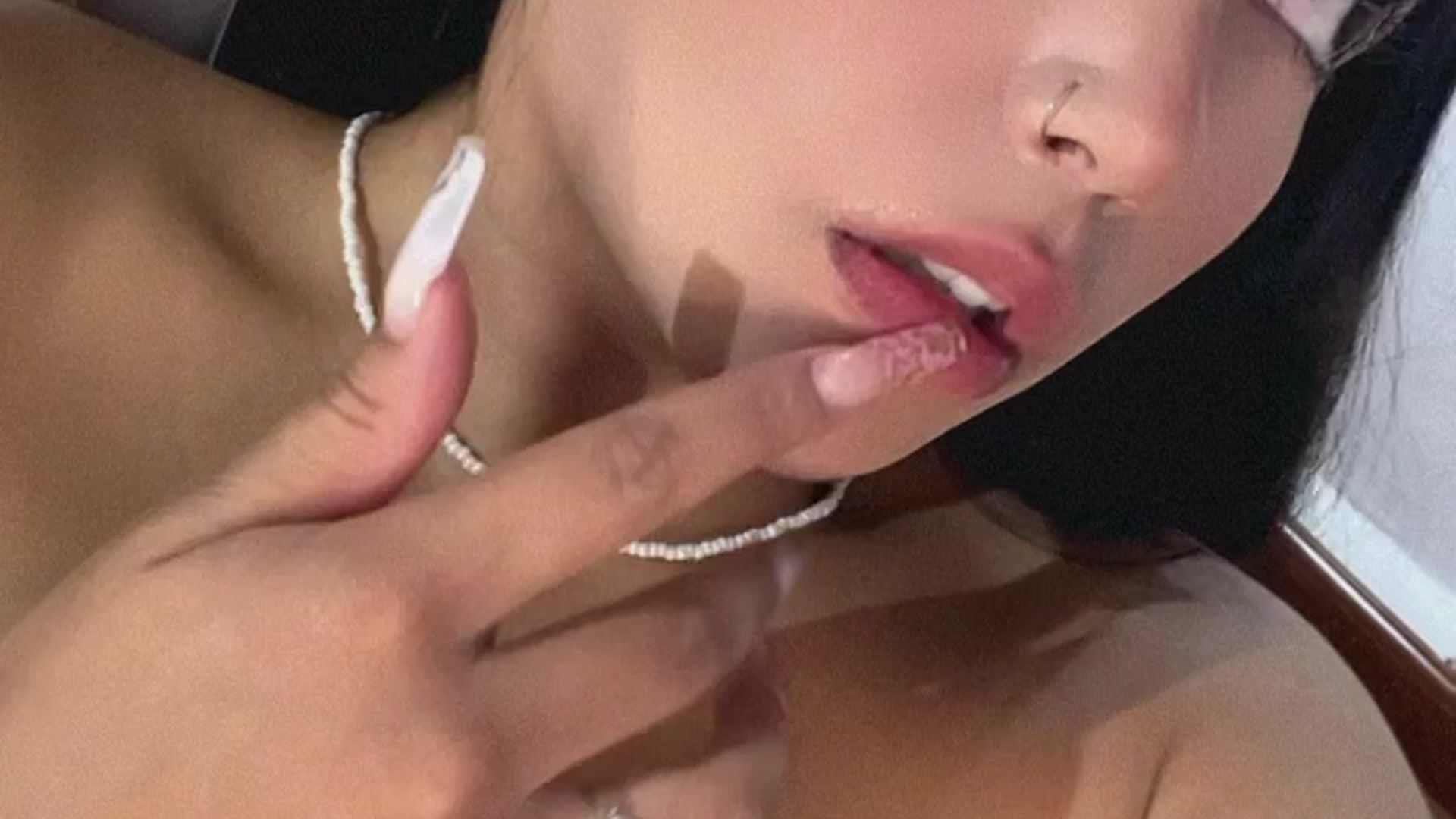 Tongue ❤ - 18+ видео Susy_thomson. Susy_thomson