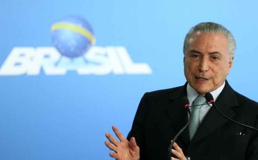 greve dos caminhoneiros, fim da paralisação dos caminhoneiros,governo atende caminhoneiros,paralisação dos caminhoneiros