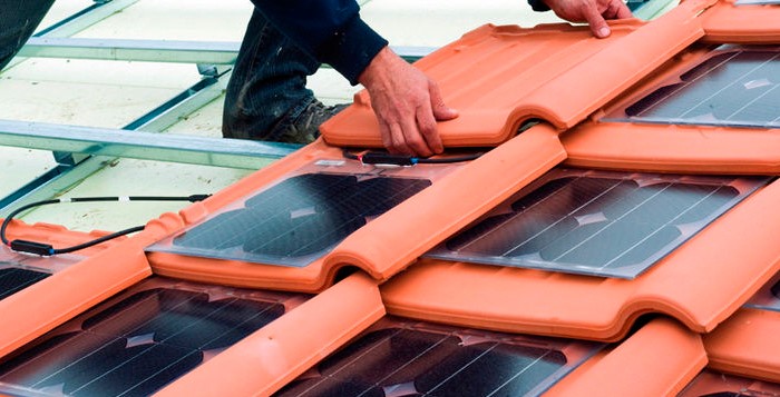 Telha com Placa Solar Integrada,ArchLine Arquitetura e Engenharia,Ana Cláudia Garcia