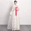 Koreański hanbok z gwiazdą