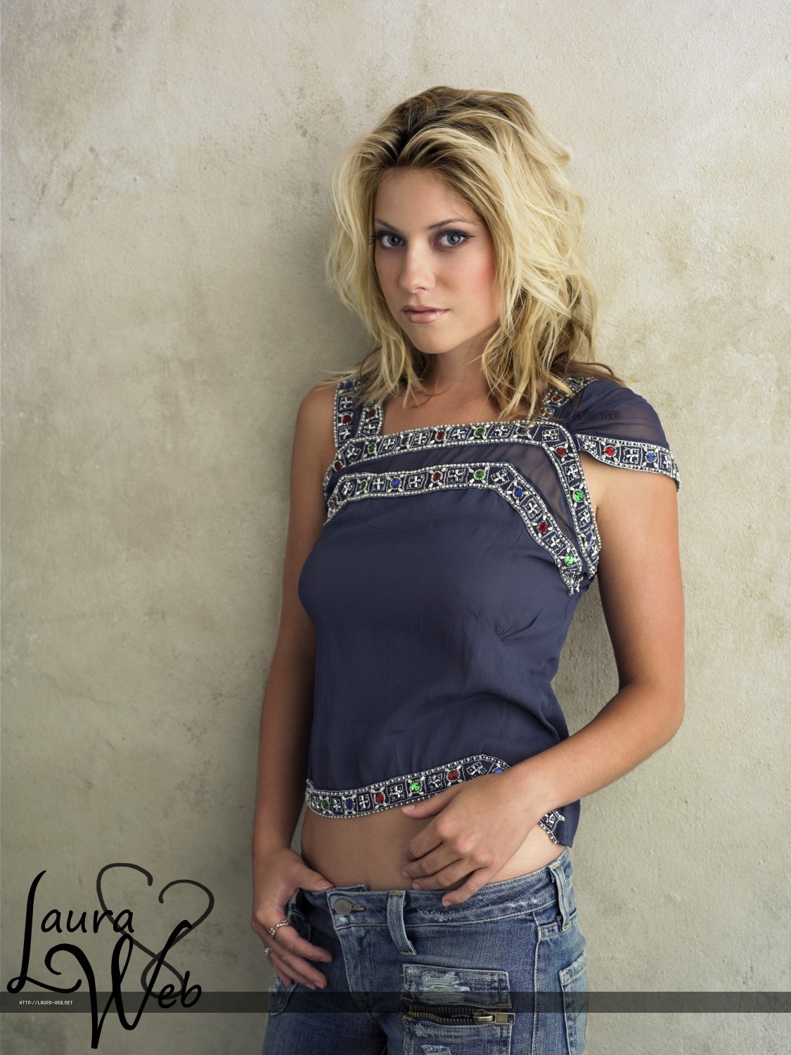 Laura ramsey net worth