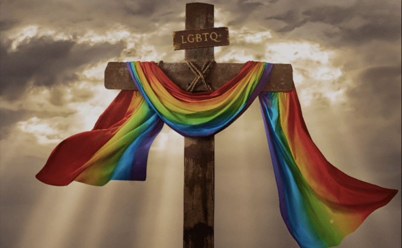 A szivárványos kereszt, ahol az „INRI” helyett az „LMBTQ+” szerepel, Krisztus végső megcsúfolása