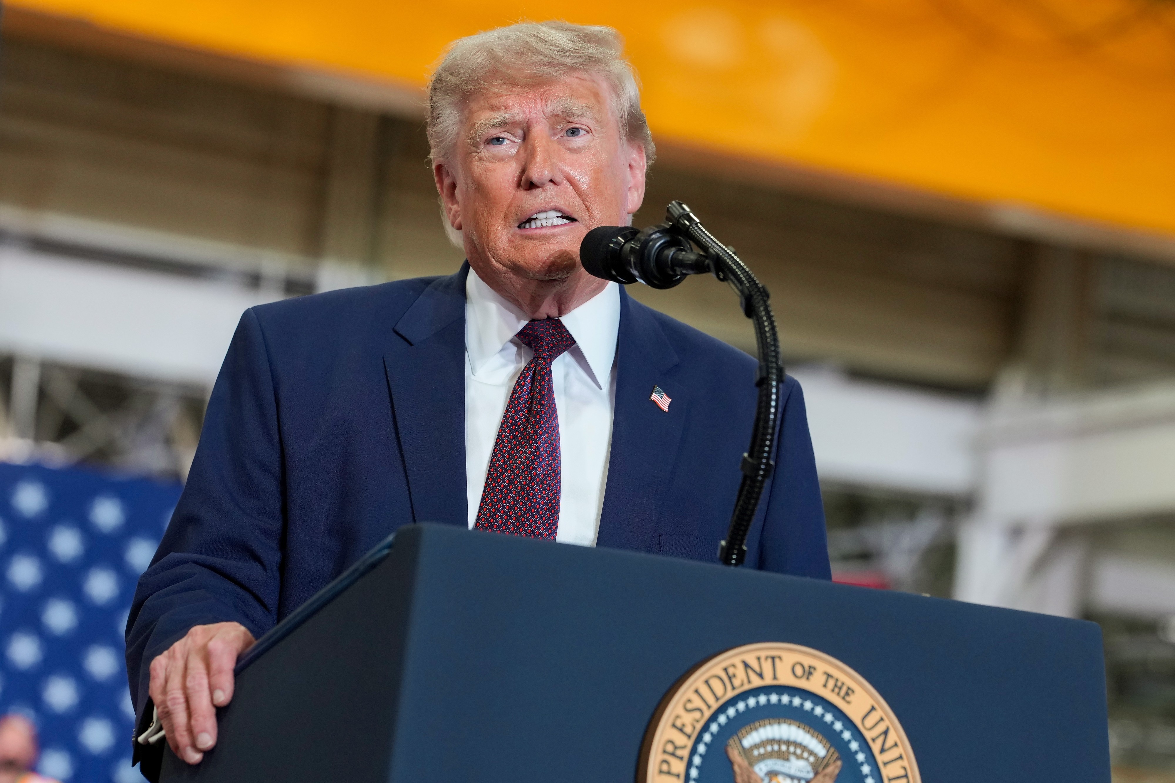 Trump Threatens EU With Punishing Duties Days Ahead of Trade Agreement Deadline