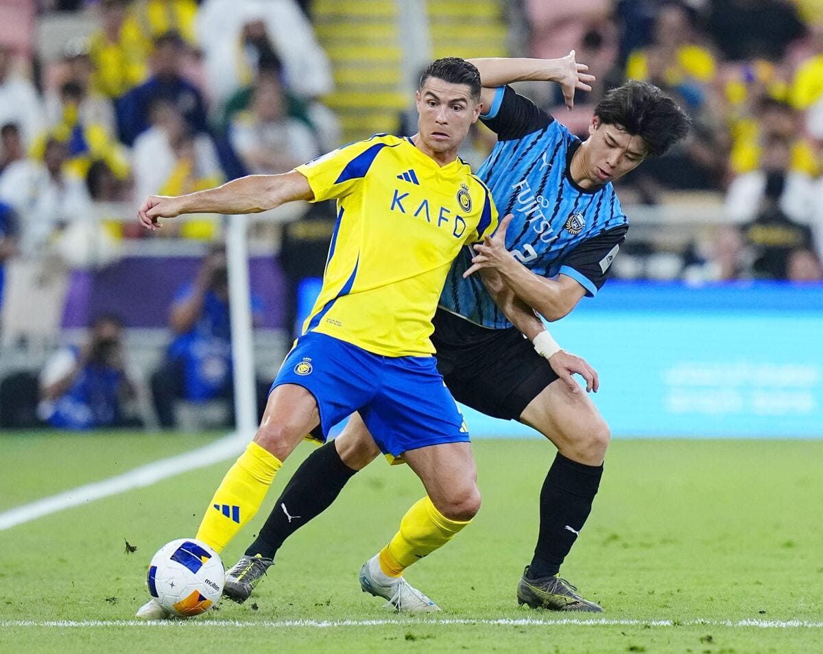 El Tottenham ficha al defensor internacional japonés