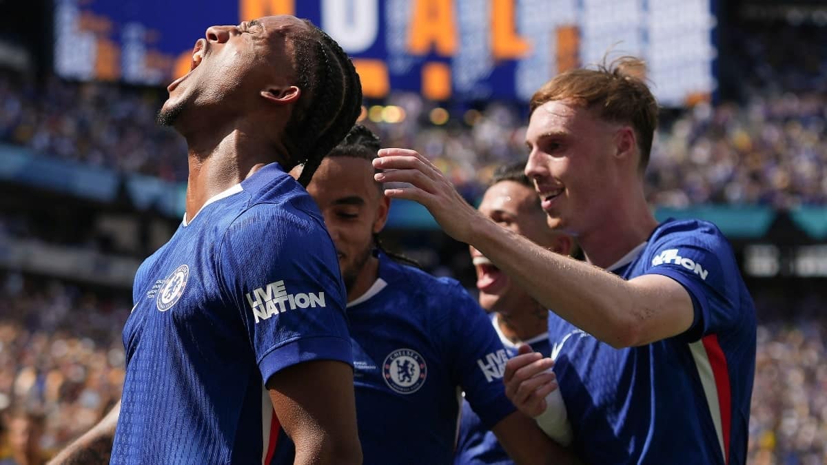 Chelsea 3-0 Paris Saint-Germain
Informe, resultado, goles mientras los Blues se convierten en campeones del mundo