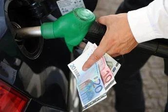 Nuove tasse sui carburanti: benzina e diesel vi sorprenderanno ancora una volta! Nuove tasse sui carburanti: benzina e diesel vi sorprenderanno ancora una volta!