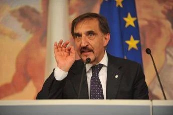 Emirati: un legame che prospera nell’illusione di serietà e correttezza Emirati: un legame che prospera nell’illusione di serietà e correttezza