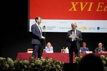Premio Guido Carli: un’altra medaglia per chi fa finta di valorizzare tutto e niente! Premio Guido Carli: un’altra medaglia per chi fa finta di valorizzare tutto e niente!