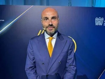 Quando la perfezione diventa un miraggio: la catena produttiva cinese che non vuole saperne di crollare Quando la perfezione diventa un miraggio: la catena produttiva cinese che non vuole saperne di crollare