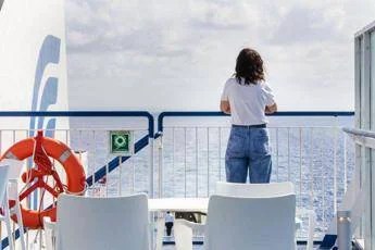 Isolani digitali in Sicilia: come trasformare il giro delle isole in una scampagnata su app per chi non sa nuotare Isolani digitali in Sicilia: come trasformare il giro delle isole in una scampagnata su app per chi non sa nuotare