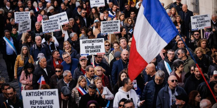 Six to Stand Trial Over 1982 Attack on Jewish Restaurant in Paris