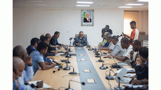 الأمين العام لوزارة البيئة يترأس اجتماعا لتنسيق التدخلات المتعلقة بإعادة تأهيل الحاجز الرملي الواقع على شاطئ نواكشوط