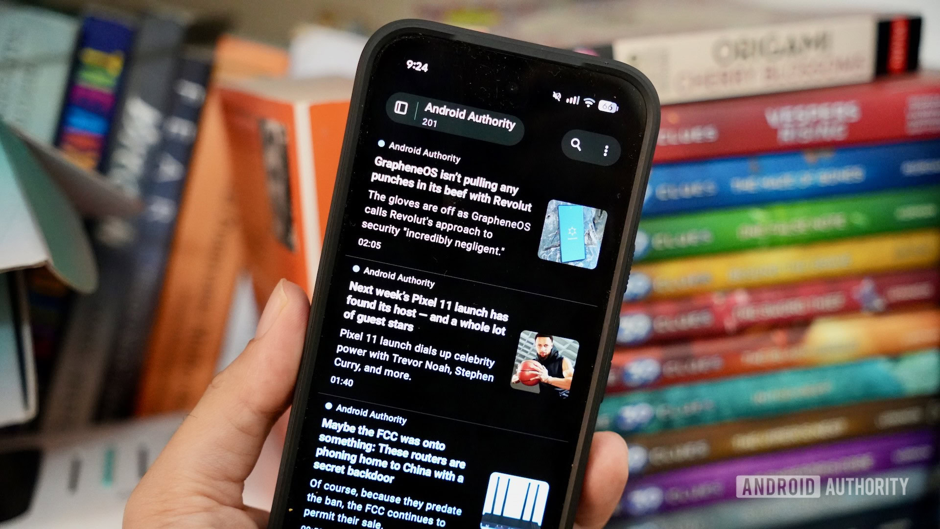 FeedFlow reading interface FeedFlow RSS reader with OLED Dark theme.